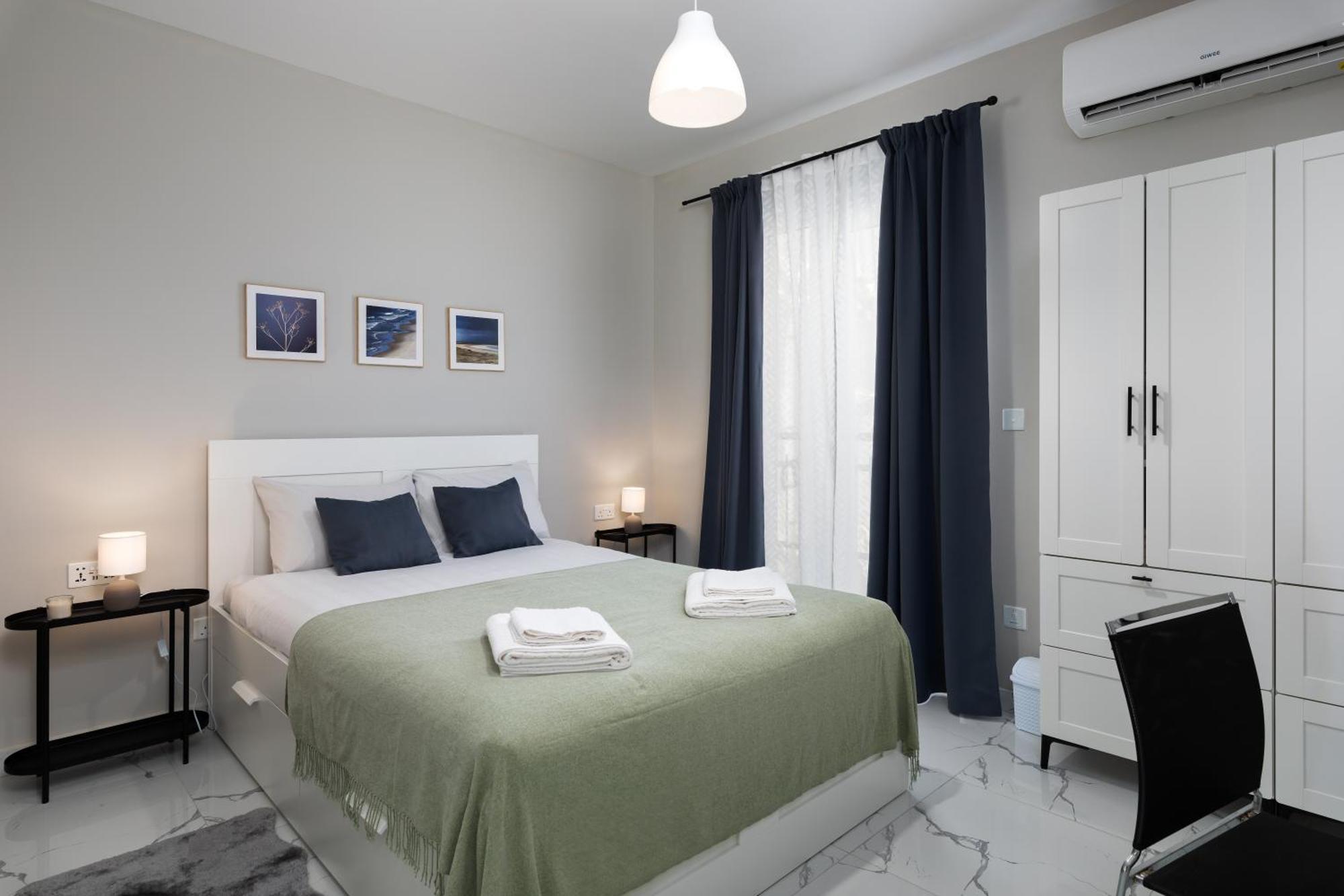 Modern 2Br Cosy Apartment With Large Terrace - Close To Manoel Island & Tigne Shopping Mall Sliema Exterior photo